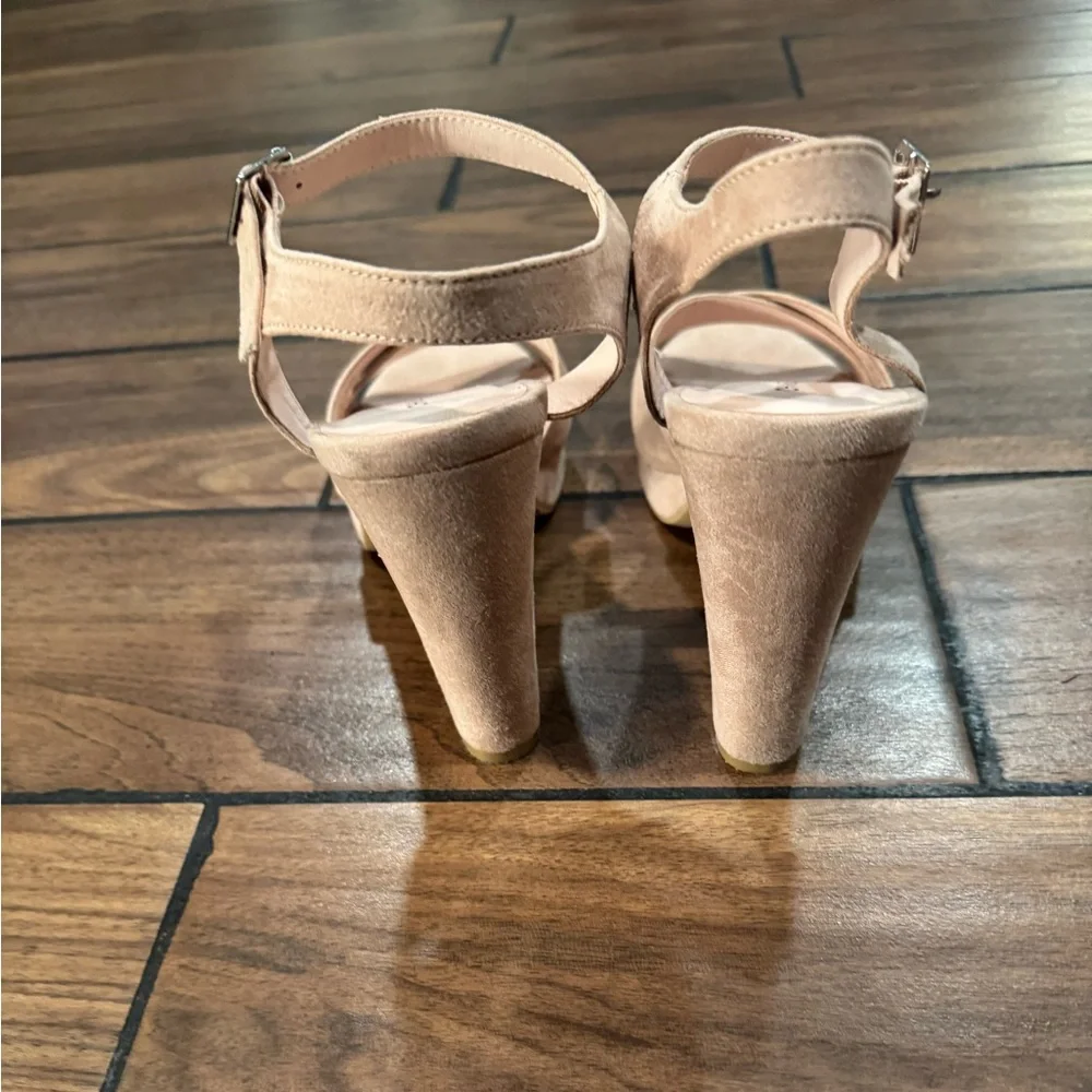 Chinese Laundry Z-Always micro suede dark nude heels size 8.5